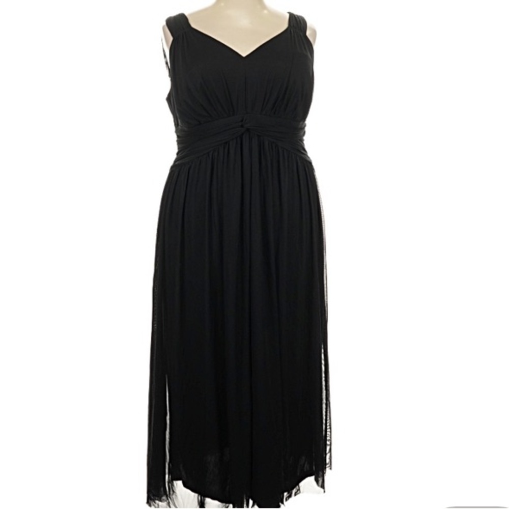 Lane Bryant Black V-Neck Sleeveless Midi Dress
